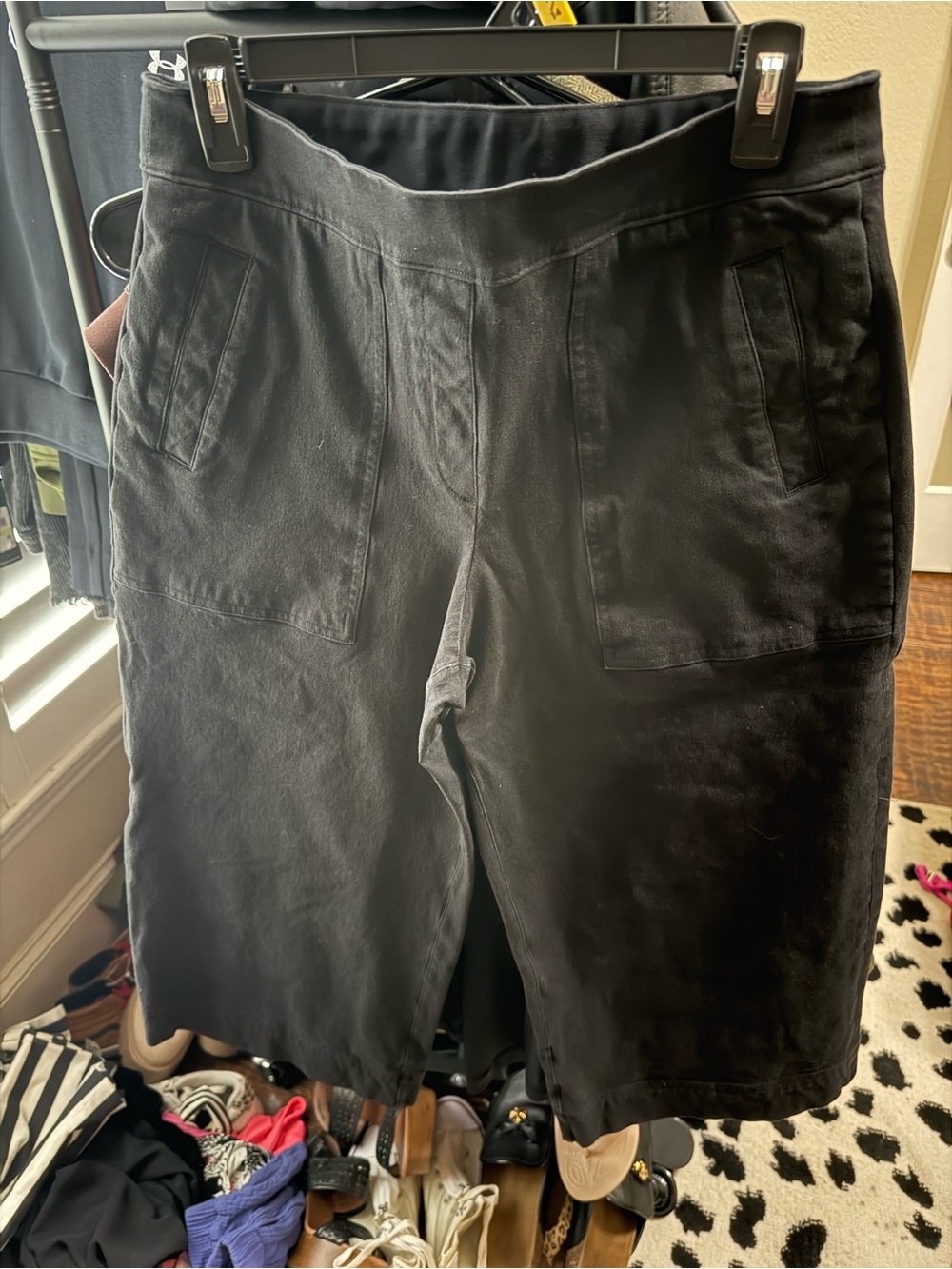SPANX Black Cropped Twill Pull On Pant